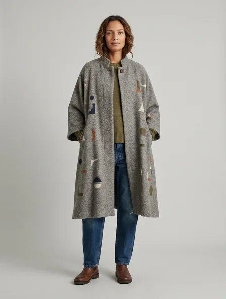 Casual cape on a model: relaxed fits, comfortable fabrics, easy styling