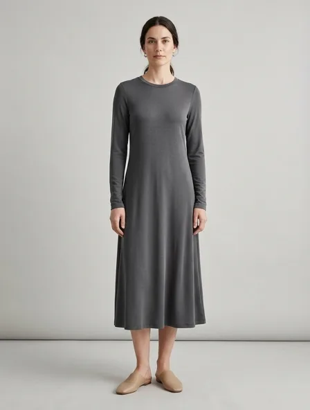Midi dress in viscose jersey, on a model in a studio